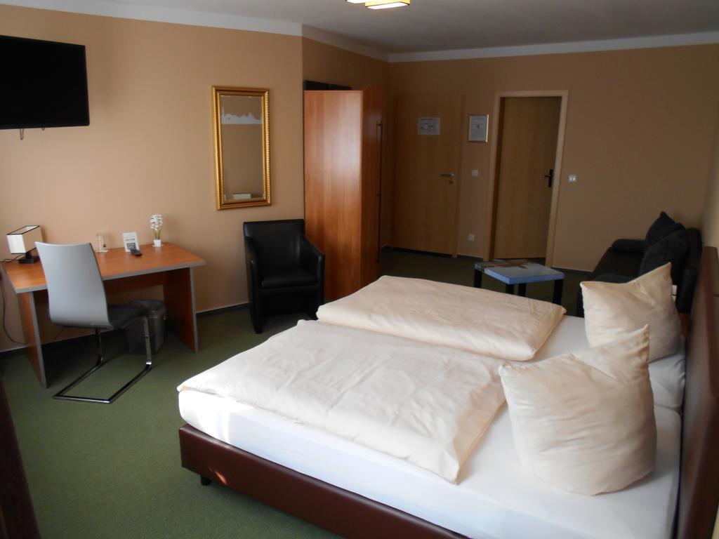 Siu Hotel Магдебург Номер фото