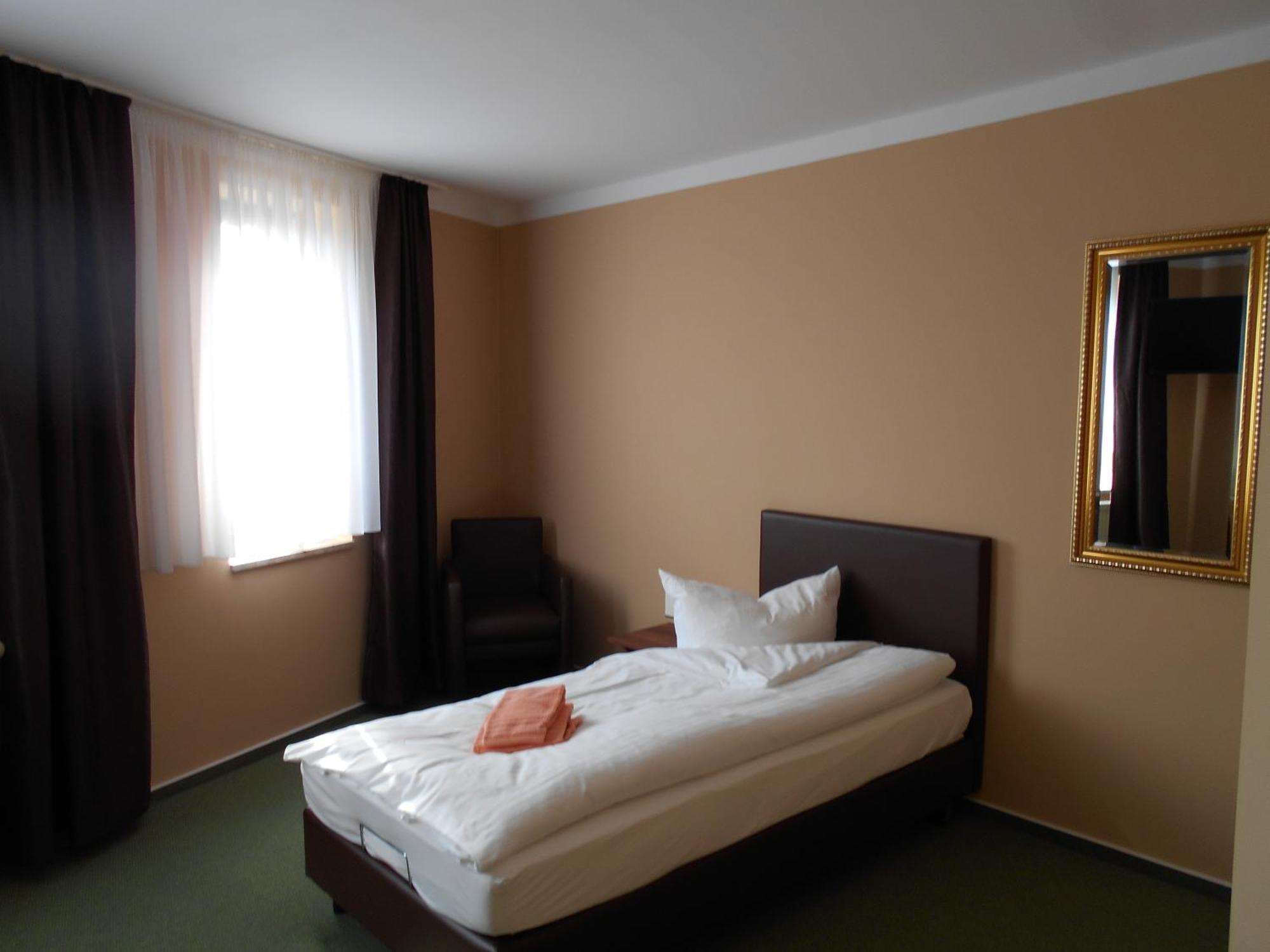 Siu Hotel Магдебург Номер фото